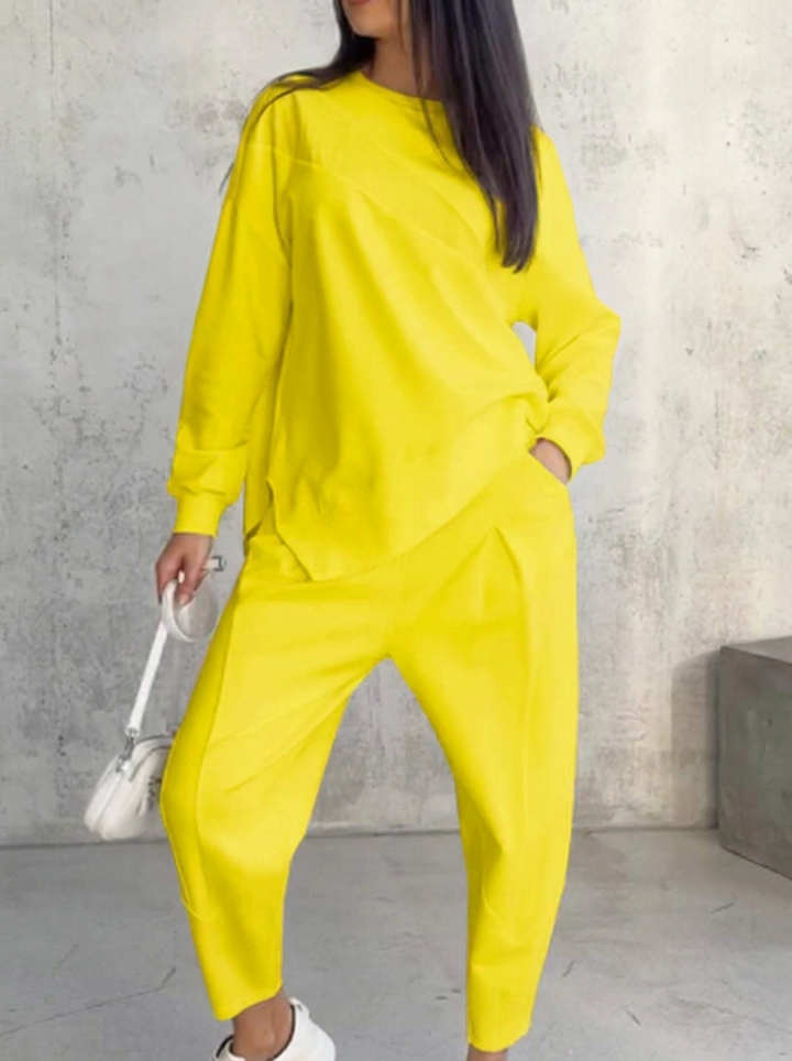 Zweiteiliges Set mit Rundhalsausschnitt und en Amarillo