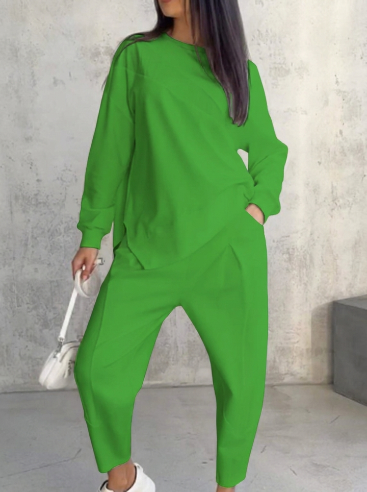 Zweiteiliges Set mit Rundhalsausschnitt und en Verde